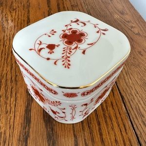 Grandmillennial Style Trinket Box